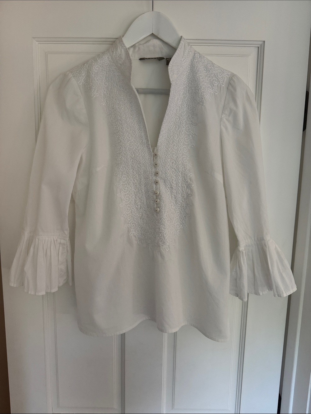 Embroidered White Blouse with V-Neck Neru Collar and Ruffled Sleeves